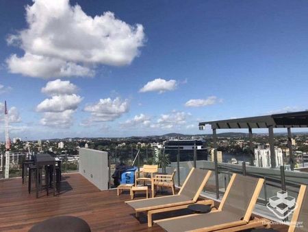 Fully furnished high level two bedrooms unit - Photo 2