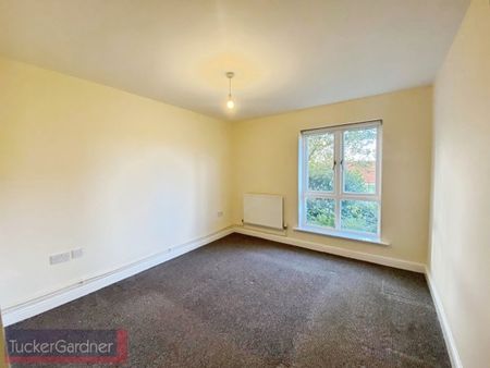 New Hall Lane, Cambourne - Photo 2