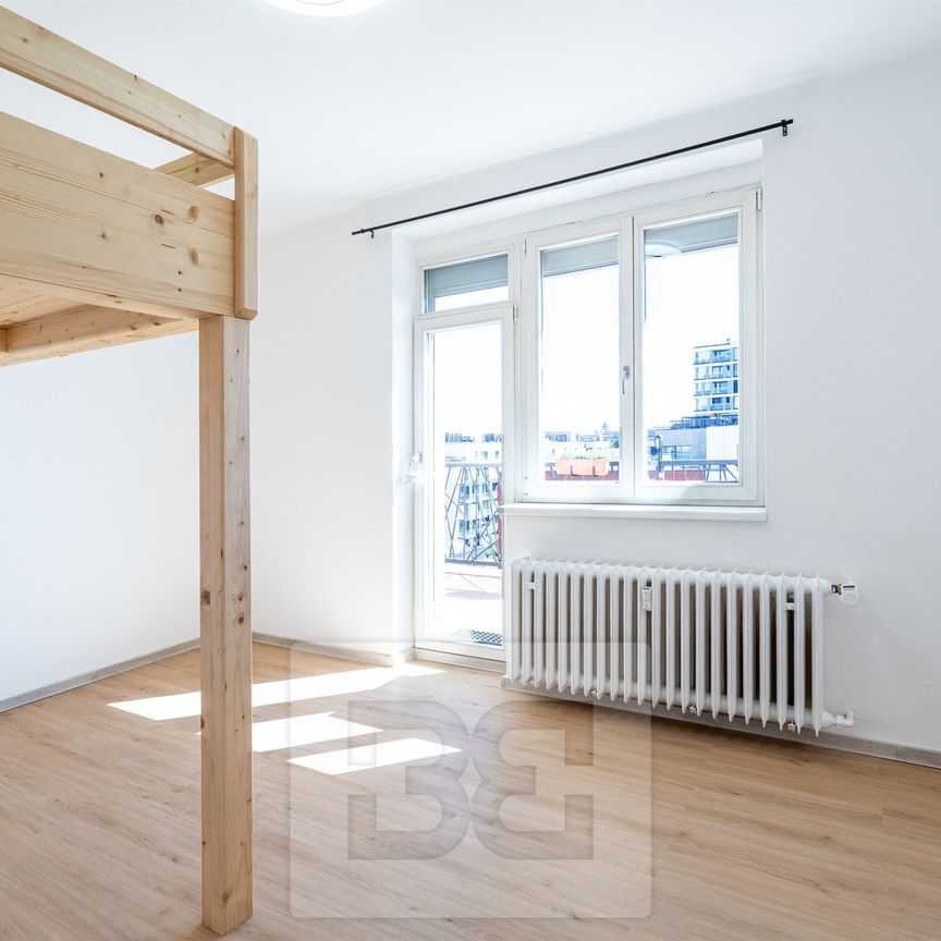 Pronájem bytu 2+1 63 m², Jana Želivského 2387, Praha - Photo 1