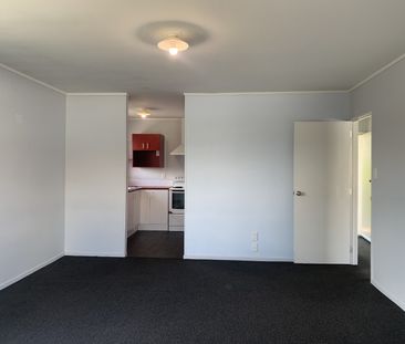 Unit 3, 9 Alston Avenue, Kelston, Auckland - Photo 2