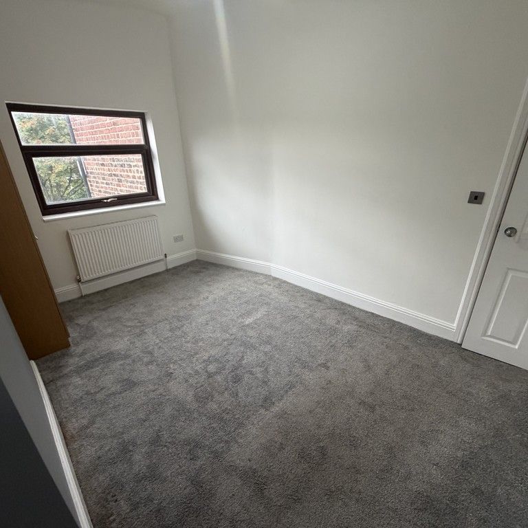 Stand Lane, Radcliffe, Manchester - Photo 1