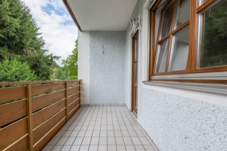 Ruhig Wohnen in der Stadt!Interessante 3-Zimmer-Wohnung mir Tageslichtbad und Balkon in Passau-Heining - Photo 4