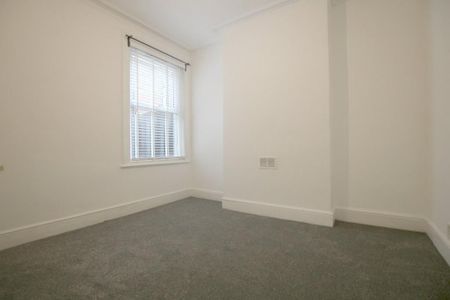 2 bedroom maisonette to rent - Photo 3