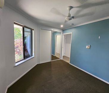 55 Canecutters Drive, Ooralea - Photo 5