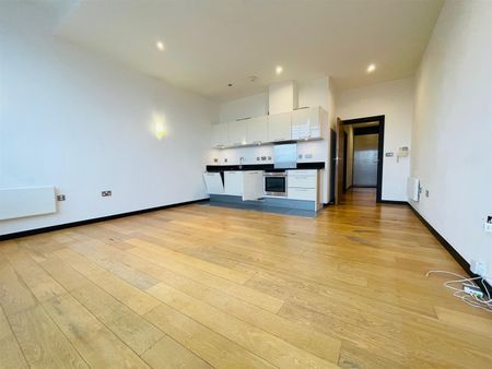 1 Bed Apartment - Photo 2