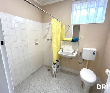 Perfectly Positioned 1-Bedroom Unit in Wembley - Photo 6
