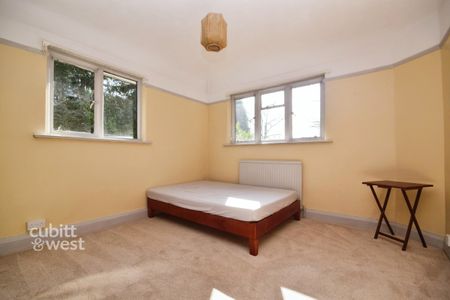 3 bedroom detached house to rent - Photo 2
