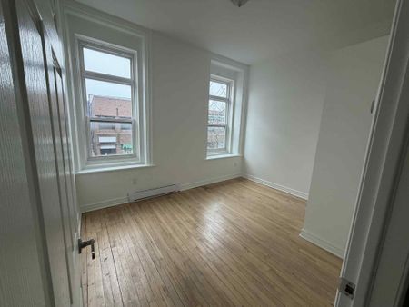 For Lease - 8 Simcoe Street Unit# 205, Oshawa, Ontario - Photo 5