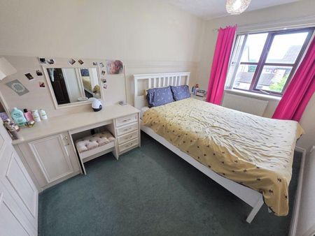 3 bedroom semi-detached house to rent - Photo 4