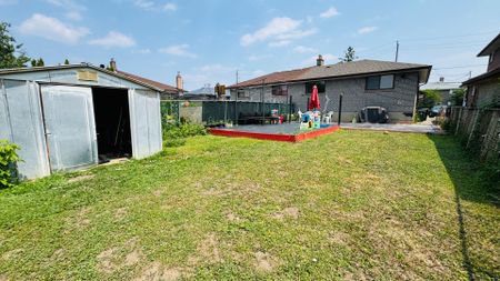 For Lease - 102 Northover Street, Toronto, Ontario - Photo 4