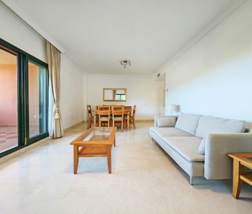 Apartment with Golf Views for Rent in Elviria - Photo 4