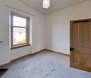 3 bedroom apartment to rent - Photo 5