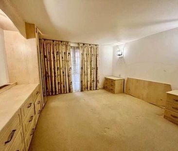 Stringfellow Mews, Holyrood Street, Chard, Somerset, TA20 - Photo 2