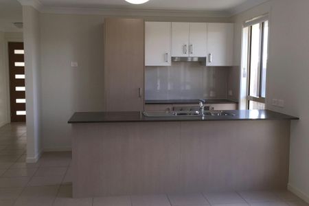 17 Yanuca Street - Photo 3