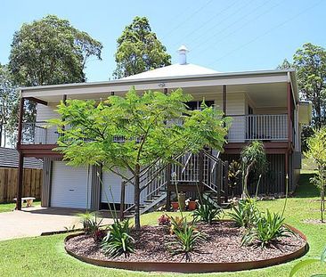 `Modern Elevated Living in the Heart of Cooroy - Photo 2