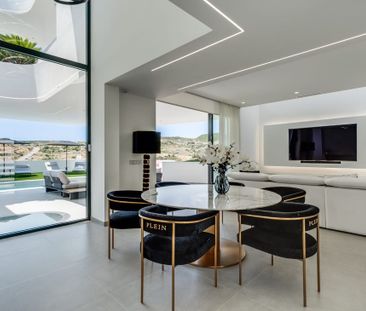 Valle Romano, Estepona West, Estepona, Andalusia 29680 - Photo 3