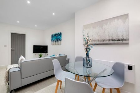 2 bedroom apartment to rent - Photo 4