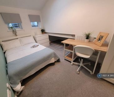 1 bedroom in a house share to rent - Photo 1