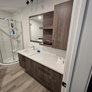 61/2 - Duplex avec sous-sol - Vue sur lac Magog - Photo 2