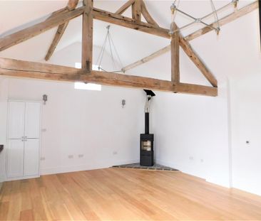 3 bedroom barn conversion to let - Photo 6