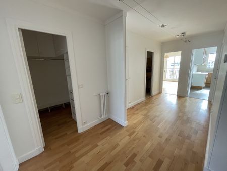 Location Appartement 2 pièces 67m² PARIS 7ème - Photo 5