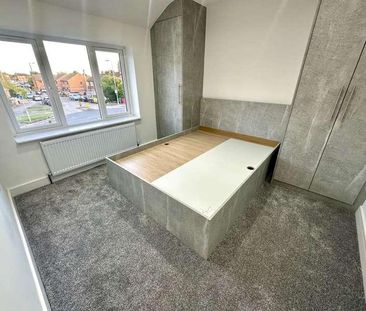 Long Readings Lane, Slough, SL2 - Photo 2