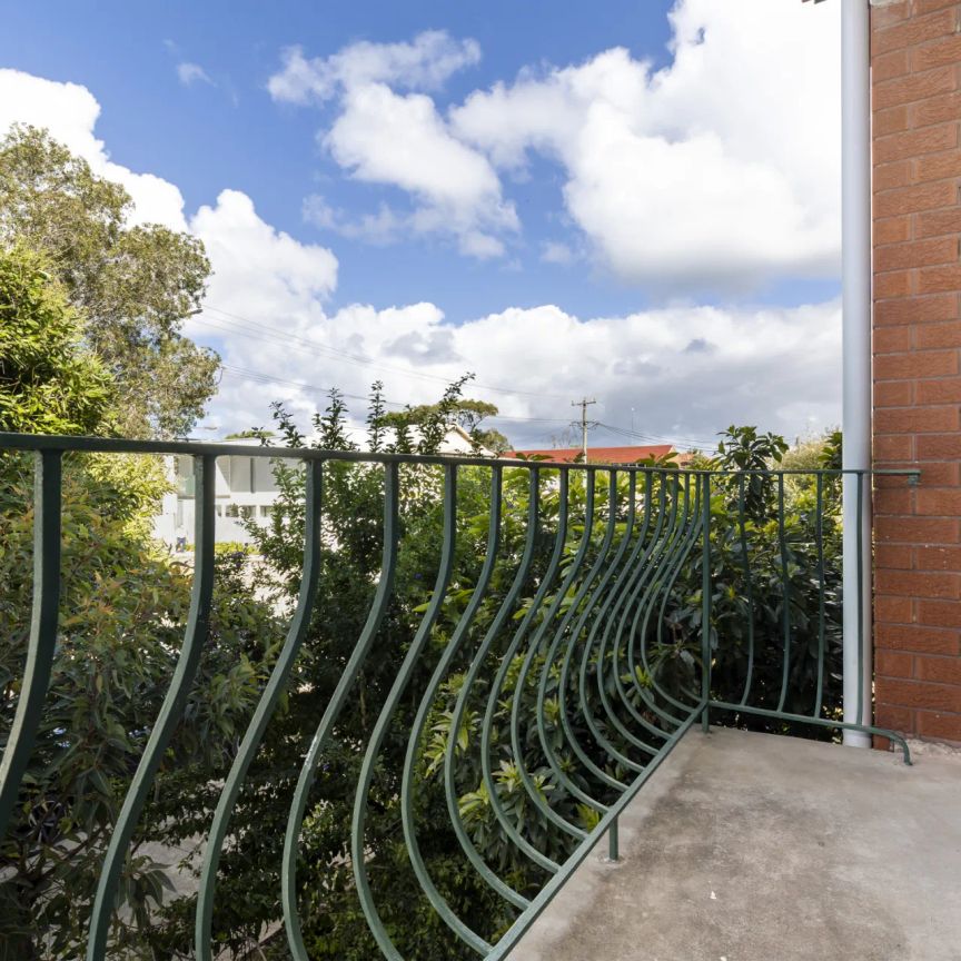 Unit 3/2A Farquhar Street, The Junction. - Photo 1