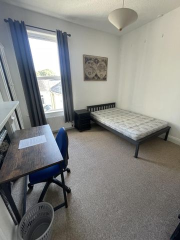 4 bedroom house share to rent - Photo 3