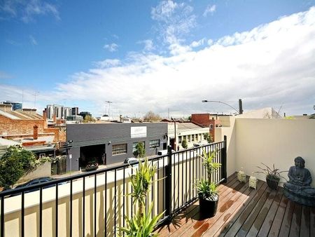 Stunning City Views - Photo 4