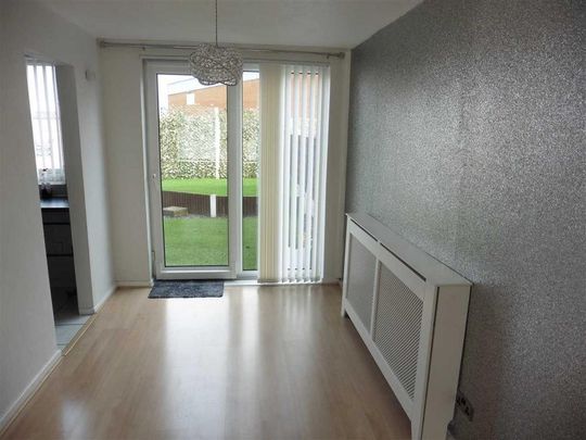 3 bedroom semi-detached house to rent - Photo 1