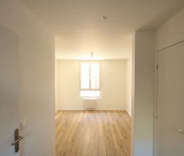 Location Appartement 1 pièce 20m² - Photo 4
