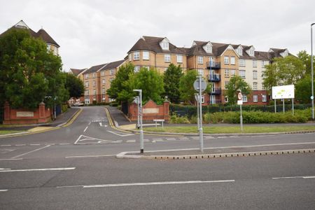 2 bedroom flat to rent - Photo 5