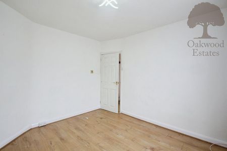2 bedroom maisonette to rent - Photo 5