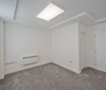1 Bedroom - Photo 3