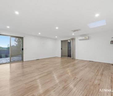 31 Wyuna Walk, MOOROOLBARK - Photo 4