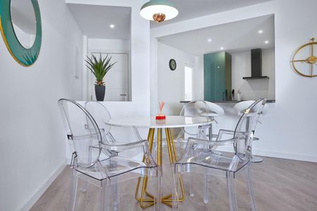 2 bedroom luxury Flat for rent in Nueva Andalucia, Spain - Photo 2