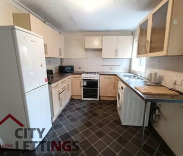 2 bedroom terraced house to rent - Photo 6