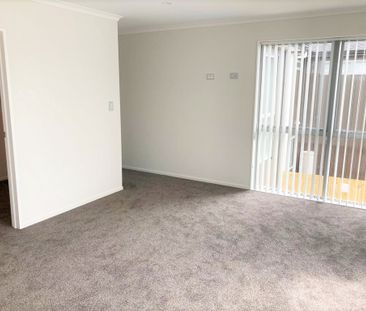 MANUREWA, 5 BEDROOMS - Photo 6