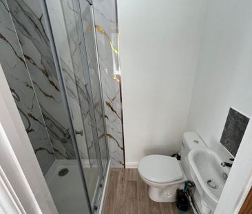 1 bedroom in a house share to rent - Photo 6