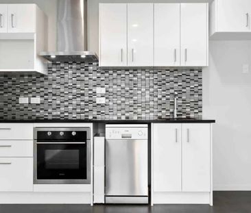 One bedroom unit in Panmure - Photo 1