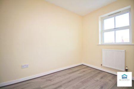 4 Bedroom Semi Detached - Photo 4