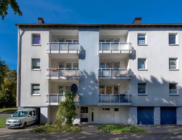 3-Zimmer-Wohnung im Erdgeschoss mit Balkon - Foto 1