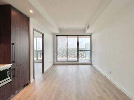 For Lease - 27 McMahon Drive Unit# 1803, Toronto, Ontario - Photo 5