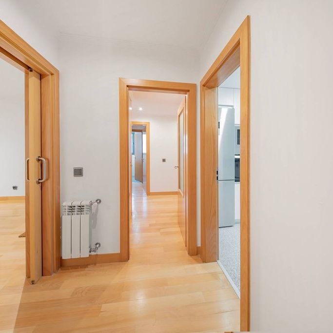 2 bedroom luxury Flat for rent in Madrid, Autonomous Region of Madrid - Photo 1