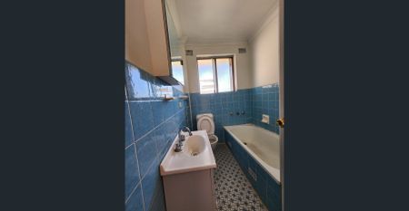 8/92 Northumberland Road, Auburn, NSW 2144 - Photo 2