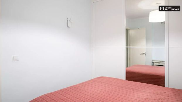 Neat 1-bedroom apartment for rent near Parque de San Isidro in Carabanchel - Photo 1