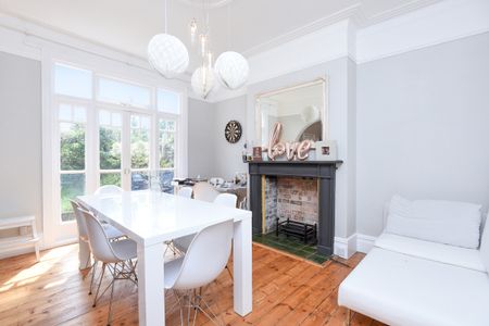 Coldfall Avenue, Muswell Hill, London, N10 - Photo 4