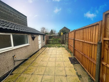 BankStreet, Somercotes, ALFRETON - Photo 5