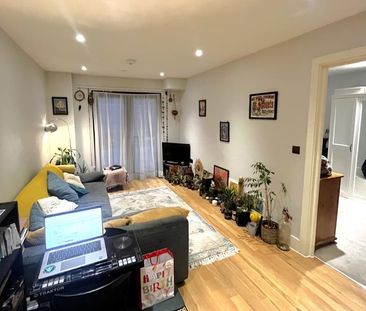 Magna West, West Byfleet, Surrey, KT14 - Photo 1