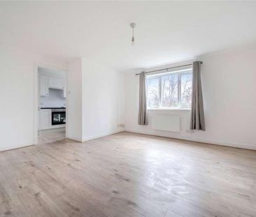 Kirkland Drive, Enfield, EN2 - Photo 1